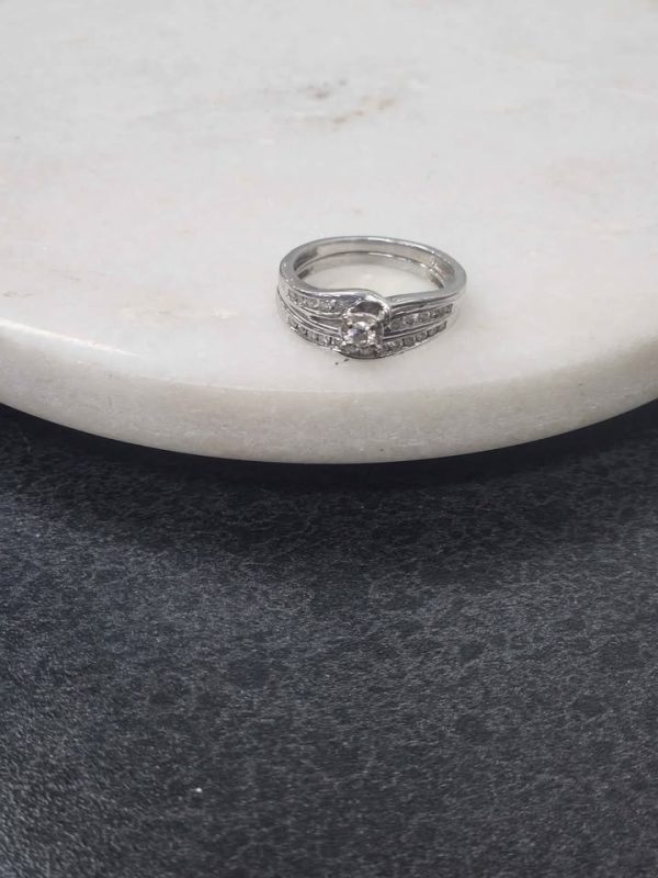 9CT WHITE GOLD RING #GN356642 - Image 4