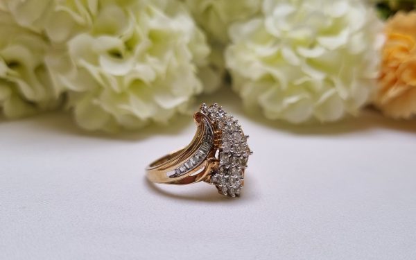 9ct Yellow Gold Cluster Ring TW385555 - Image 3