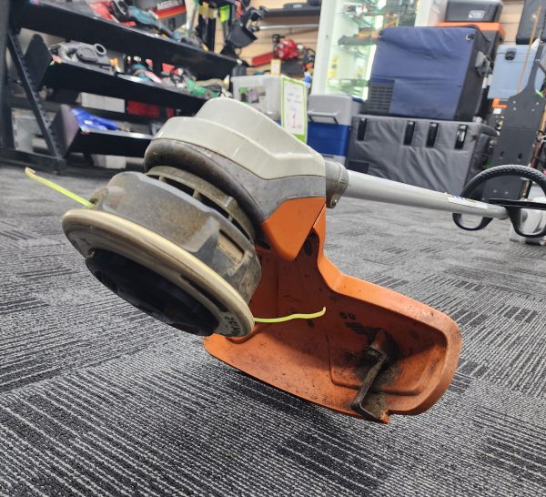 Stihl FSA 90R Whipper Snipper w/ Battery & Charger  - IP386056 - Image 3