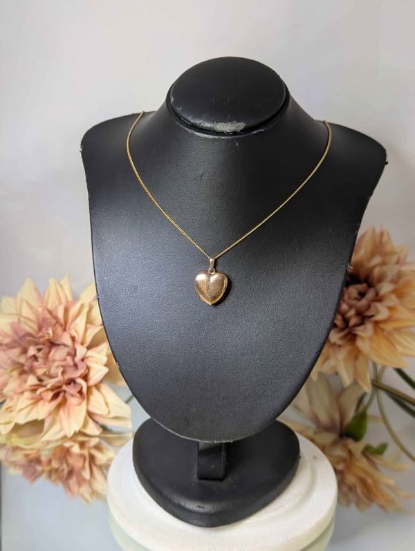 Ladies 9CT Yellow Gold Necklace With Heart Locket(3.59gms) - BP383761 - Image 2