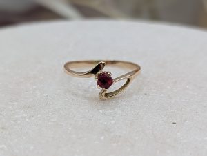 Ladies 10CT Yellow Gold Stone Ring (1.0grm) - BP384410