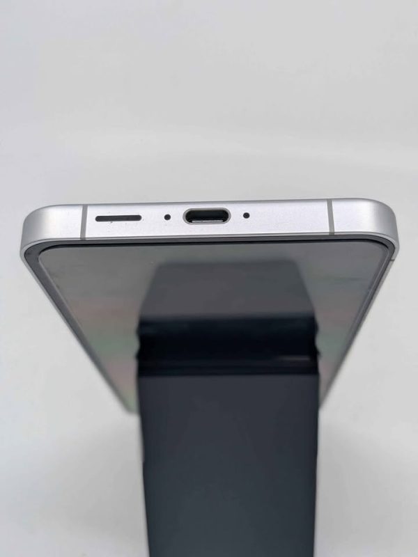 Samsung Galaxy S24 FE - BL389091 - Image 12