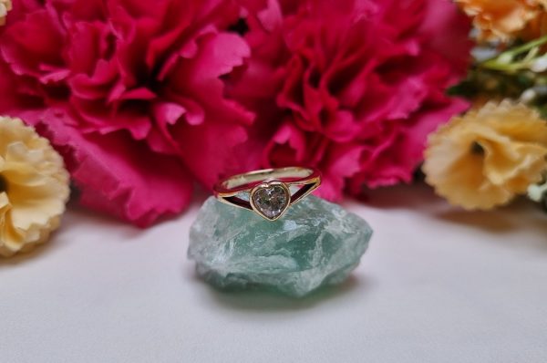 9ct Yellow Gold Solitaire Diamond Ring TW373764 - Image 5