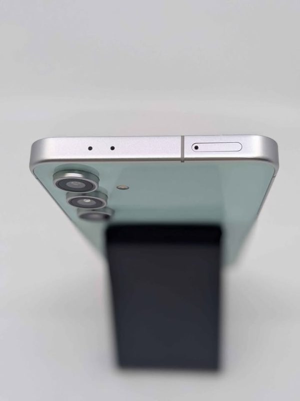 Samsung Galaxy S24 FE - BL389091 - Image 4