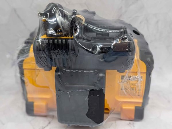 DeWalt 18V XR Compact Bluetooth Speaker w/ 5Ah Battery (DCR011) - BP388658 - Image 4