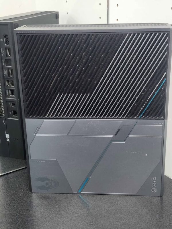 MICROSOFT XBOX ONE HALO 5 1TB CONSOLE #GN389079 - Image 7