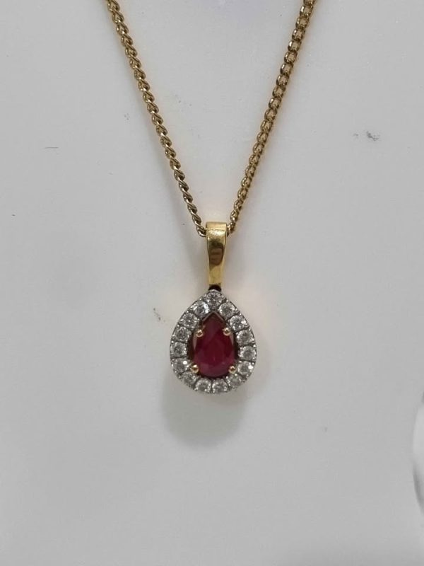 9CT YELLOW GOLD RUBY AND DIAMOND PENDANT TW371054-1 - Image 6