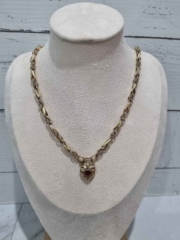 9CT YELLOW GOLD NECKLACE WITH RED STONED PENDANT TW388526
