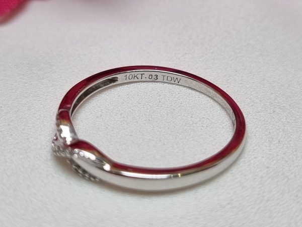 10ct White Gold Twist Ring TW384478 - Image 3