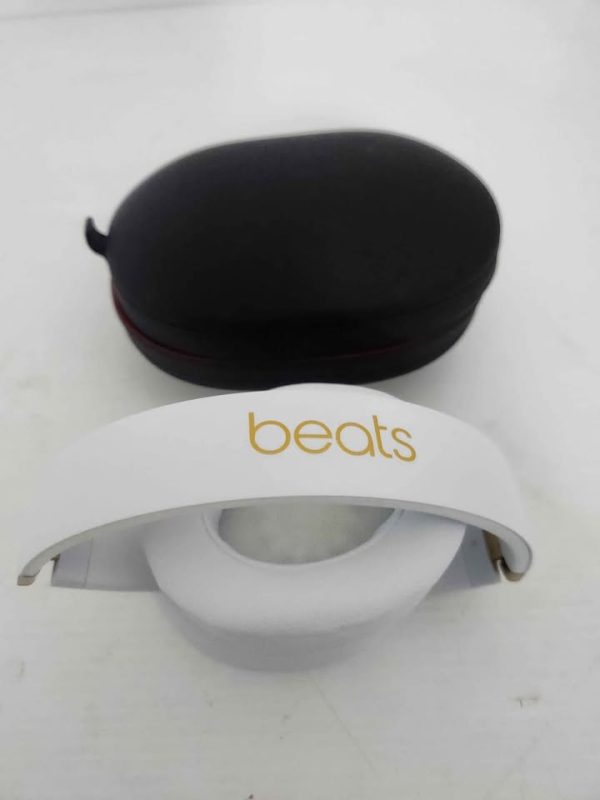 BEATS STUDIO 3 HEADPHONES IN CASE #GN388403