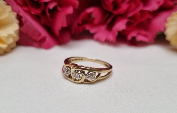 9ct Yellow Gold Three-Stone Ring TW369926 - Image 7