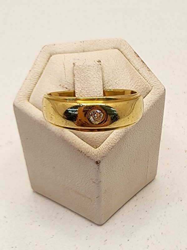 Unisex 18CT Yellow Gold Ring with Single Embedded  Diamond - IP351828 - Image 16