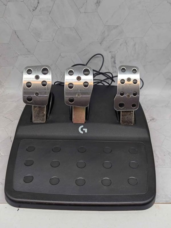 Logitech G923 TrueForce Racing Wheel & Pedals For PS5/4 - BP385188 - Image 5
