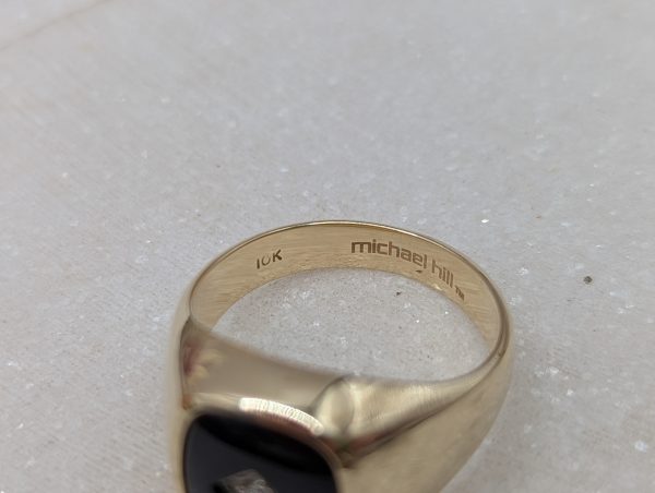 Mens 10CT Yellow Gold Onyx & Diamond Signet Ring (6.8gms) - BP388916 - Image 6