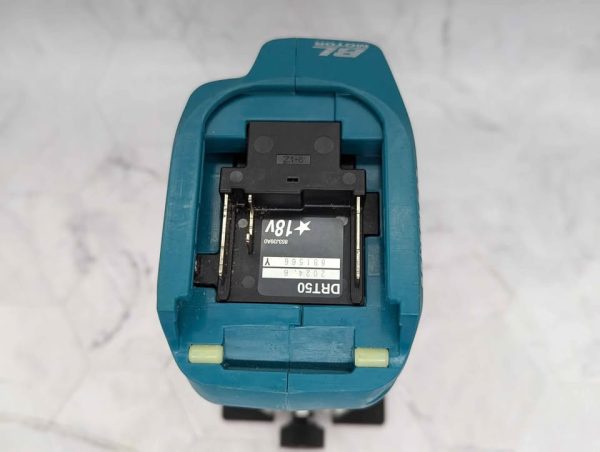 Makita 18V Laminate Router Trimmer Skin-Only (DRT50) - BP389837 - Image 2