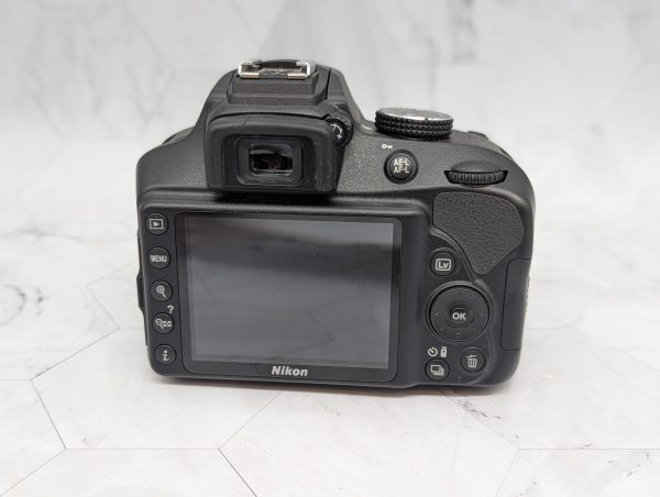 Nikon Camera D3400 With Charger and Case - BP367686 - Image 6