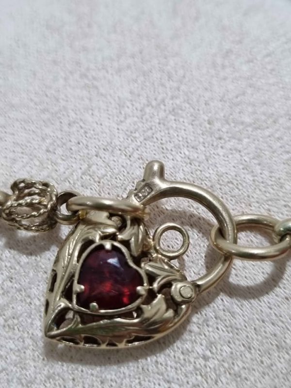9CT YELLOW GOLD NECKLACE WITH RED STONED PENDANT TW388526 - Image 10
