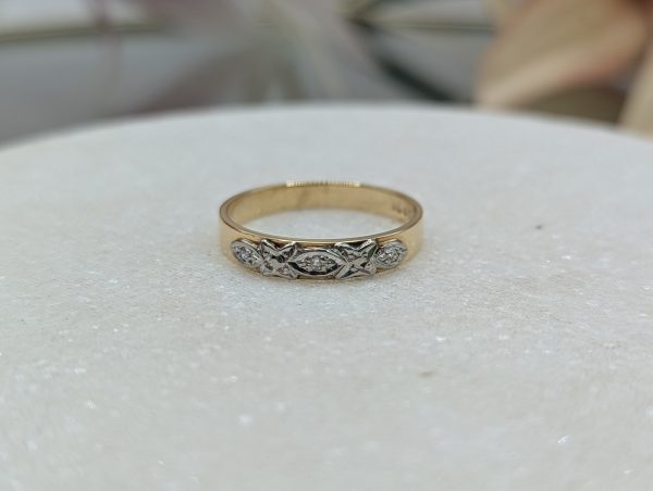 Ladies 18CT Yellow Gold, Diamond and Palladium Ring (2.36gms) - BP300134 - Image 2