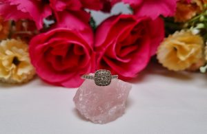 9ct Yellow Gold Cluster Ring TW385974