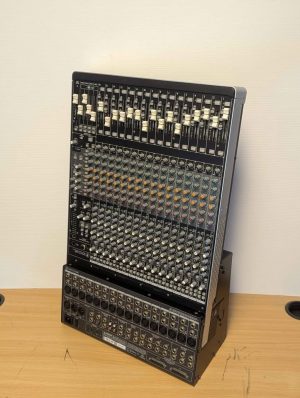 Mackie Onyx 1640i Analog Mixer - BP385677