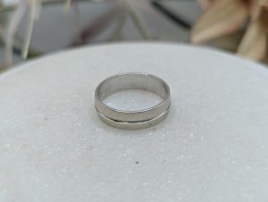 Mens 9CT White Gold Ring (4.6gms) - BP387526