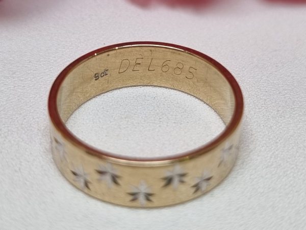 9ct Yellow Gold Star-Patterned Ring TW372637 - Image 6