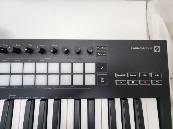 LaunchKey 37 (MK3) Keyboard - IP388476 - Image 3