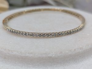 Ladies 10CT Yellow Gold Diamond Bangle (10.16gms) - BP340398