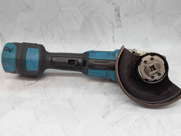 Makita 18V 125mm X-Lock Angle Grinder Skin-Only (DGA519) - BP388028 - Image 6
