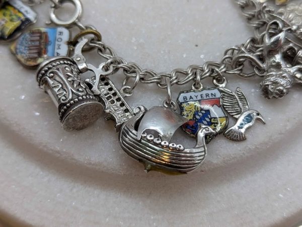 Sterling Silver World Travel 27-Charm Bracelet (48.62gms) - BP384850 - Image 3