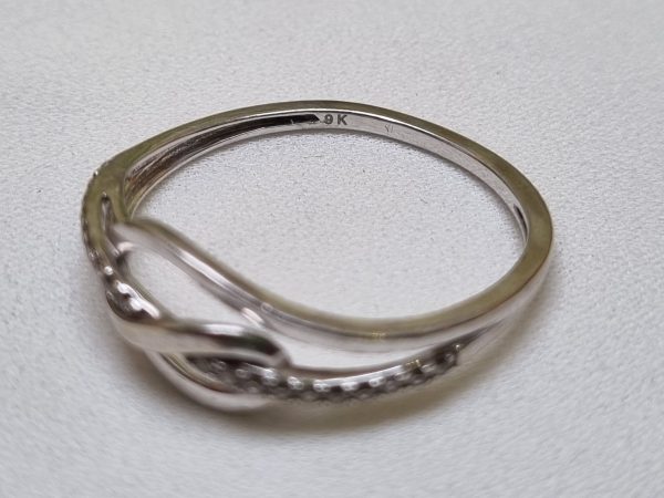 9ct White Gold Channel Set Infinity Knot Ring TW382670 - Image 7