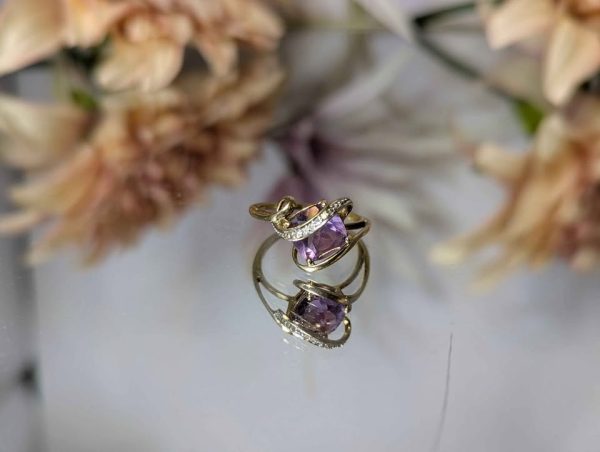 Ladies 9CT Yellow Gold and Purple Stone Ring (2.2gms) - BP376978 - Image 3