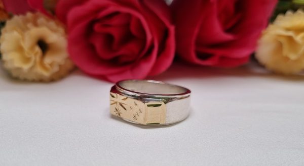 9ct Yellow Gold and Silver Australian Flag Signet Ring TW384663 - Image 8
