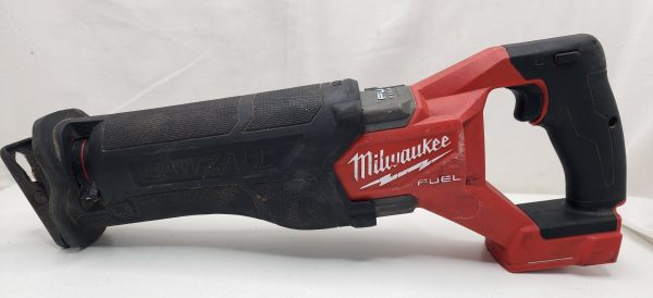 Milwaukee M18 Reciprocating Saw w 12.0Ah Battery - IP389598 - Image 5