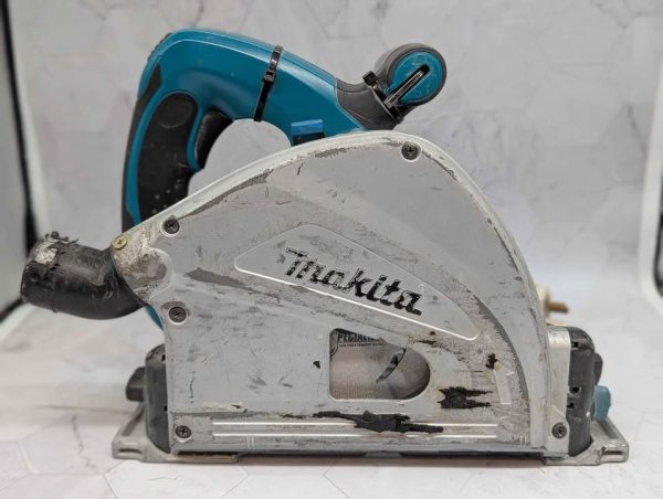 Makita 165mm Plunge Cut Circular Saw (SP6000) - BP352122 - Image 3