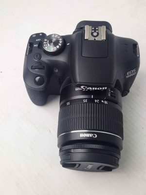 CANNON CAMERA (DS126741) WITH ACCESSORIES AND BAG #394340