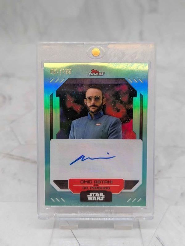 Topps Finest Star Wars Omid Abtahi as Dr. Pershing Autograph Card (067/199) - BP390993-10 - Image 2