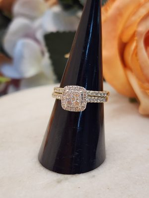 Ladies 9CT Yellow Gold Diamond Ring Set With Valuation - IP388910