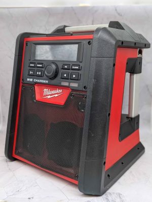 Milwaukee 18V JobSite Radio & Charger Skin-Only - BP395771