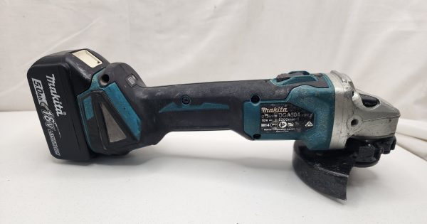 Makita Angle Grinder 125mm w/ 5.0AH Battery - IP392651 - Image 3