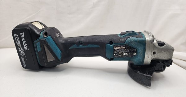 Makita Angle Grinder 125mm w/ 5.0AH Battery - IP392651 - Image 8