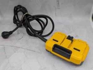DeWalt XR FlexVolt Power Supply (DCB500) - BP391281