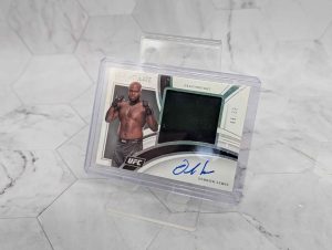 Panini 2022 UFC Immaculate Collection Derrick Lewis Autograph/Memorabilia Card (80/99) - BP391094