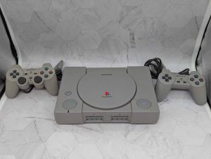 Sony PlayStation 1 Console w/ 2 x Controllers (SCPH7502) - BP393575