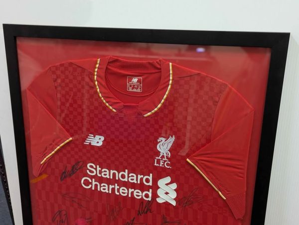 Framed Liverpool F.C. England Autographed Football Jersey Memorabilia - BP391466 - Image 2
