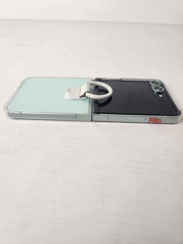 SAMSUNG GALAXY Z FLIP6 MOBILE PHONE #GN391646 - Image 3