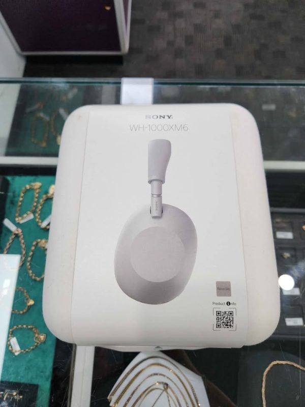 SONY HEAD PHONES (WH1000XM6) IN SEALED BOX #GN392695 - Image 5