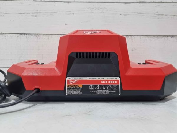 MILWAUKEE DUAL CHARGER TW391265 - Image 15