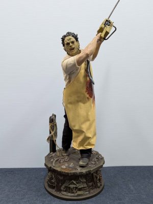 Sideshow Collectibles The Texas Chainsaw Massacre Leatherface Premium Format Figure - BP393593
