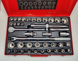 Mechpro 42PC Metric/SAE Socket Set - IP394378